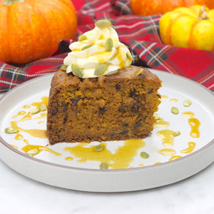 
            
                Load image into Gallery viewer, Vegan Pumpkin Spice Chocolate Chip Cake | How To Cuisine
            
        